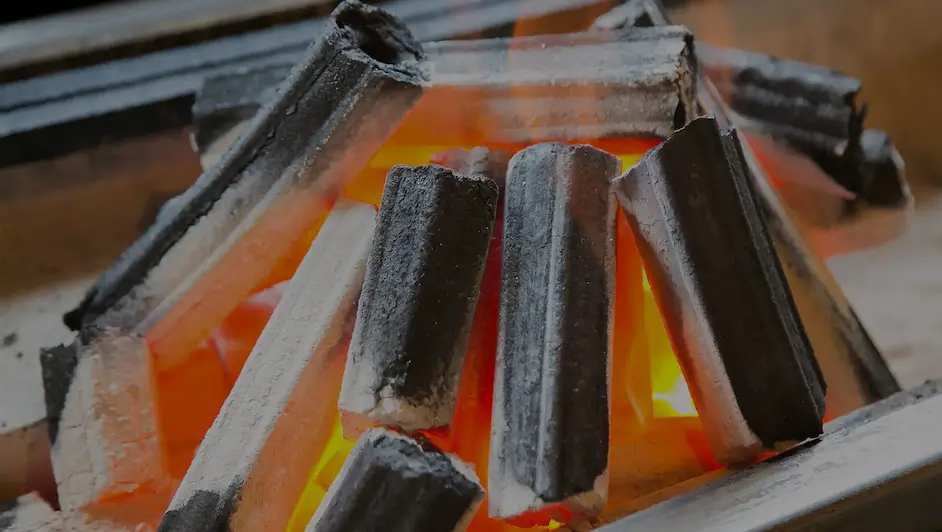 炭火やBB麻生店・店内写真